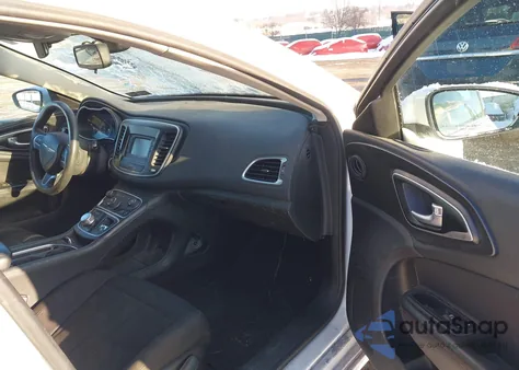 2015 Chrysler 200 Limited из США, поврежденный, VIN 1C3CCCAB7FN684633